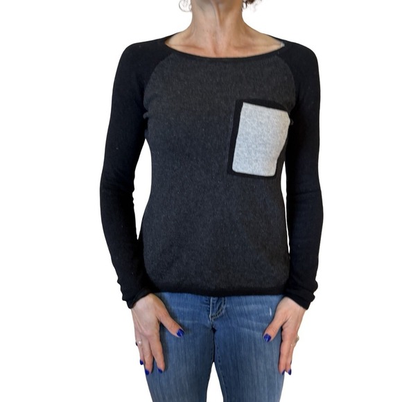 IN CASHMERE Sweaters - IN CASHMERE Women XS Gray Black Cashmere Pullover Sweater Scoop Neck Pocket